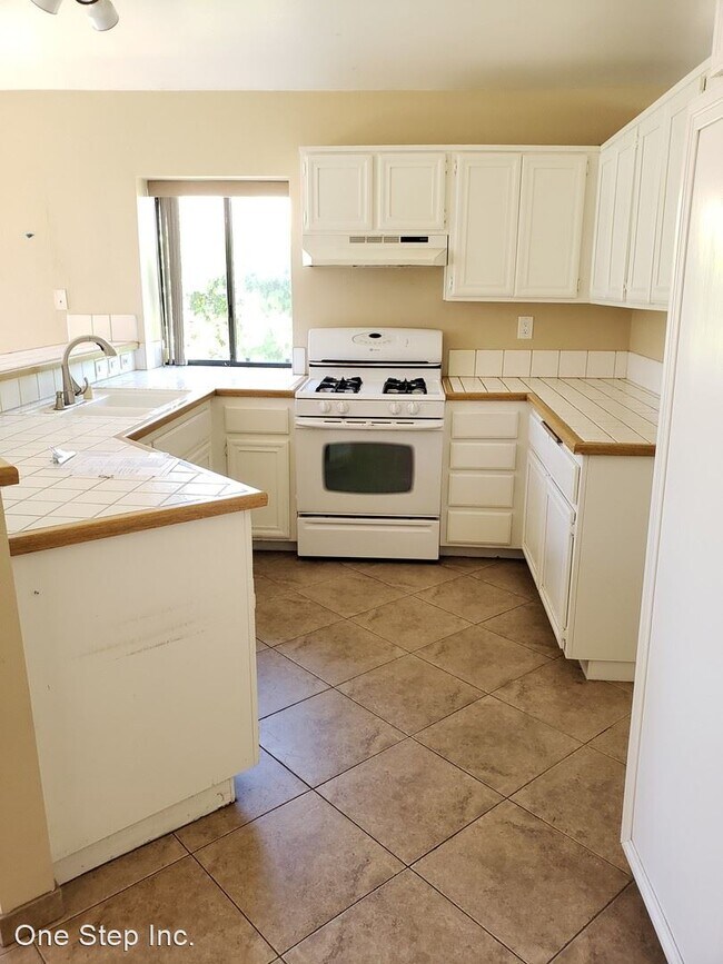 3 br, 2 bath House 27573 Via Real House Rental in Sun City, CA