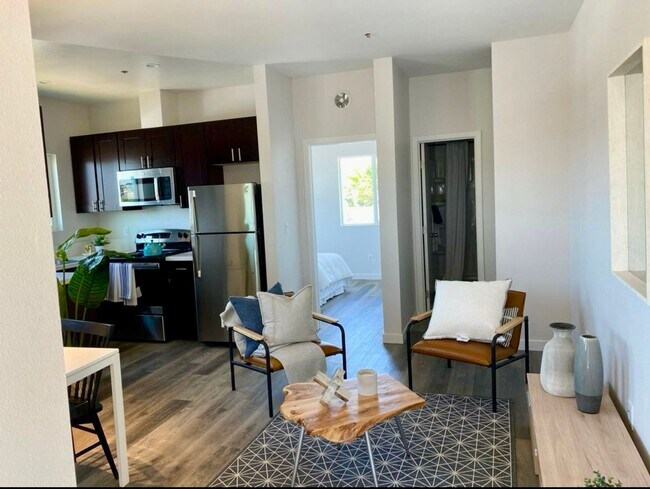 Foto del edificio - Move in Promotion for 12 Months! Remodeled 2 Bed/1 Bath
