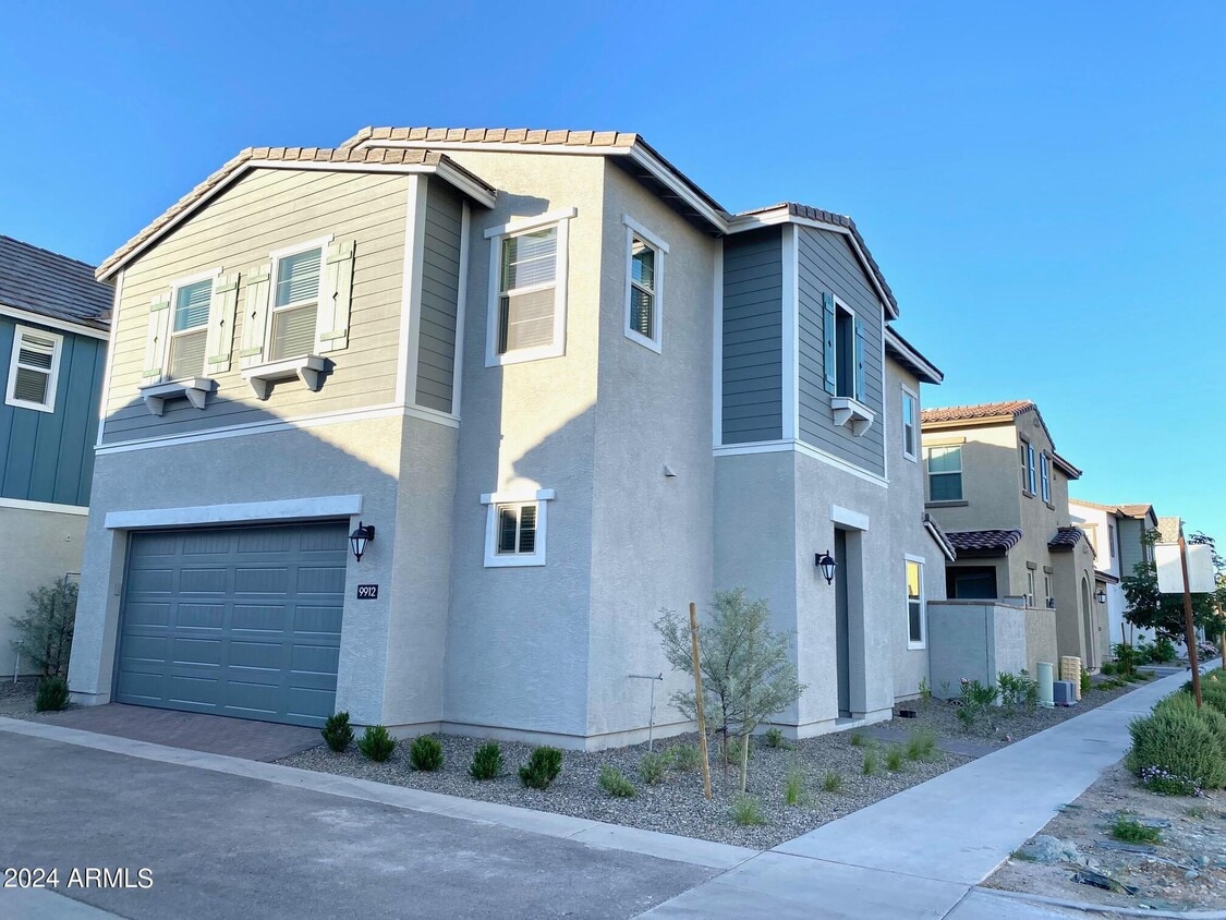Primary Photo - 9912 E Tamery Ave