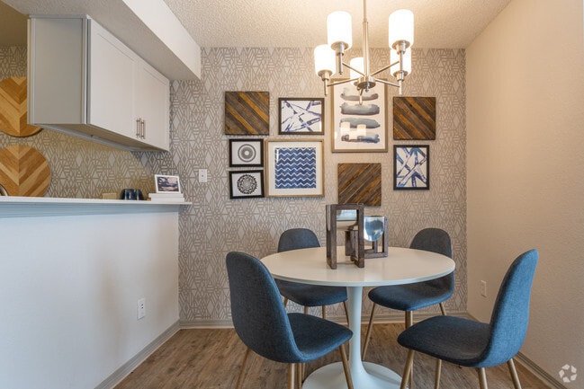 1HAB, 1BA - 699 ft² - Alvista Trailside