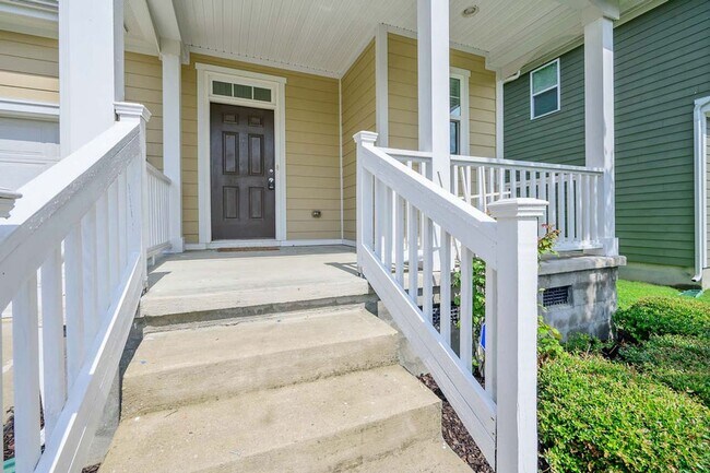 Foto del edificio - 3 Bedroom Open Concept with Enough Room fo...