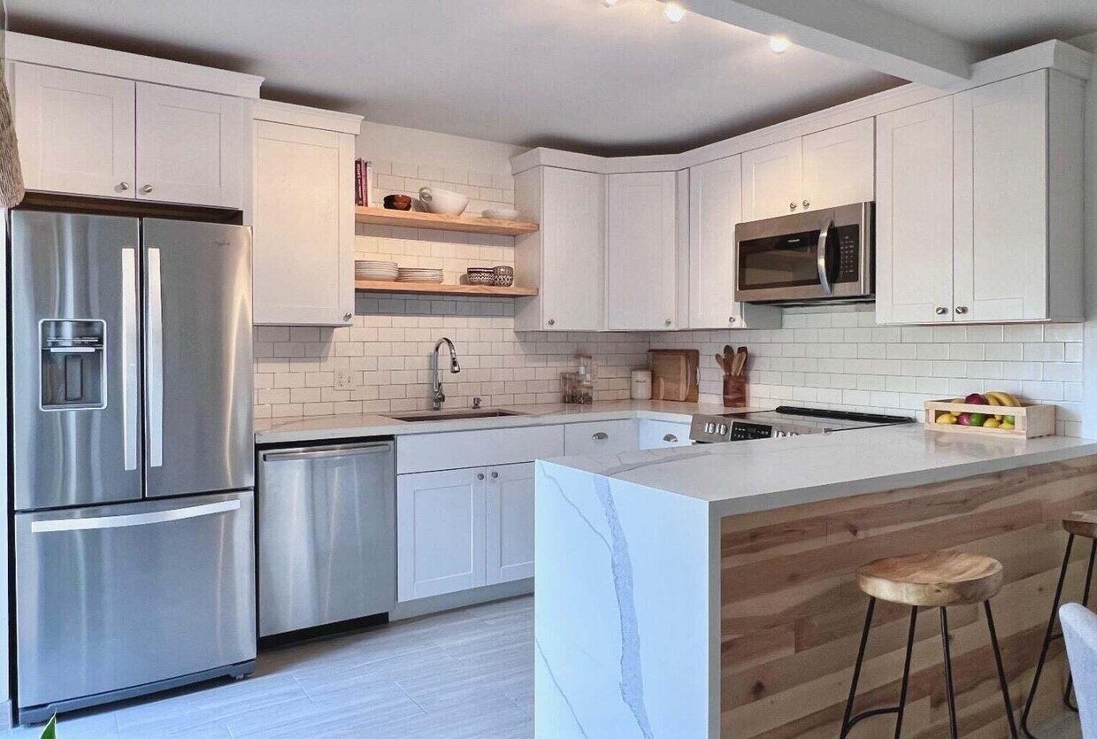 3187 Gardens E Dr, Palm Beach Gardens, FL 33410 Townhome Rentals in