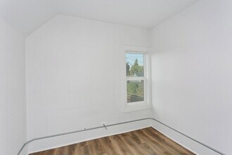 Building Photo - 2711 N 8th St