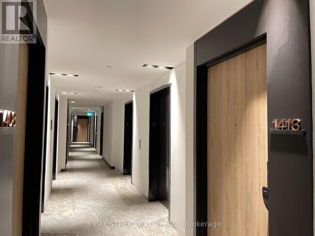 Photo du bâtiment - 1 Fairview Rd E