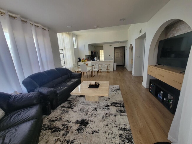 Building Photo - 4879 Via Palm Lakes