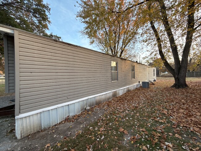 Foto del edificio - 722 N Linn St