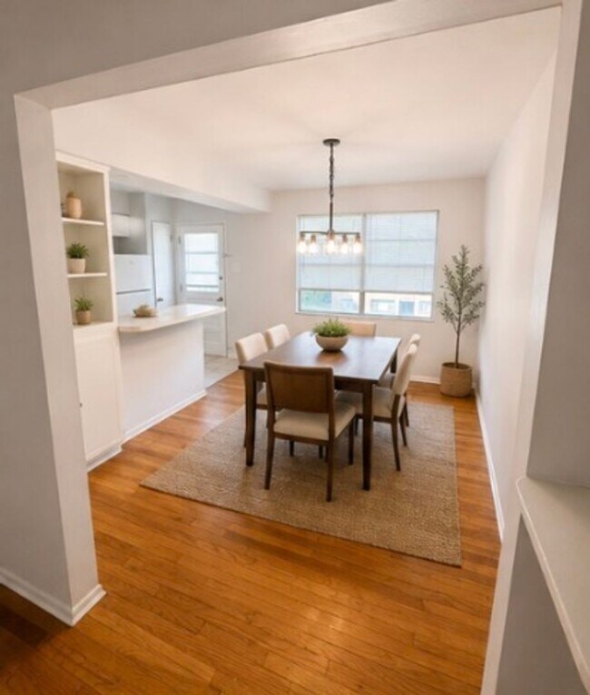 Foto del edificio - 8432 Atherton Dr