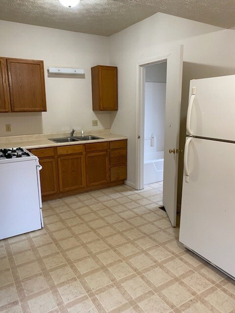 Building Photo - 407 Lingle Ave
