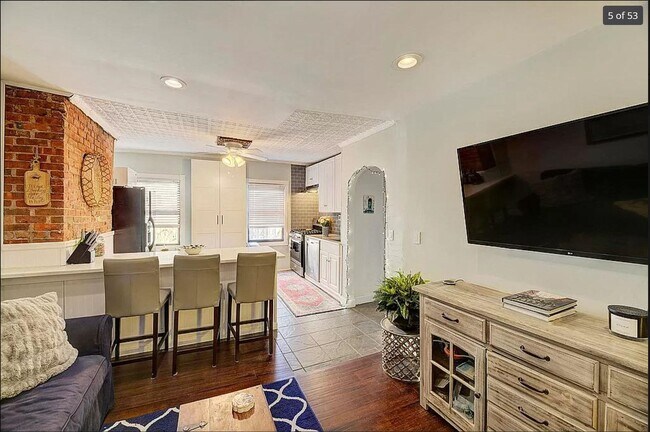 Foto del edificio - 358 6th St