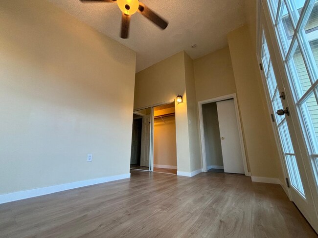 Foto del edificio - 526 W 49th St