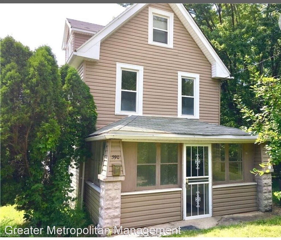 Foto principal - 3 br, 1 bath House - 390 Eastland Avenue