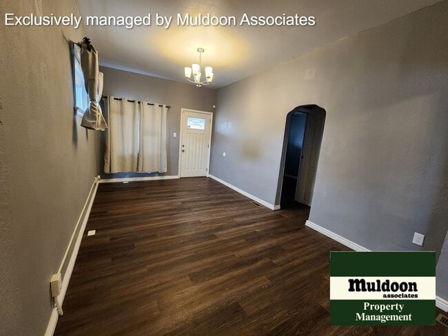 Foto del edificio - Remodeled rancher Available now!