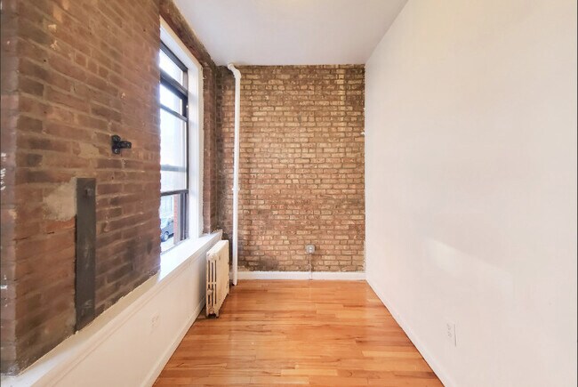 Building Photo - 109 Eldridge St