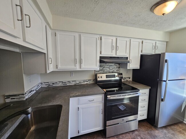 Photo - 9432 Lexington Cir House