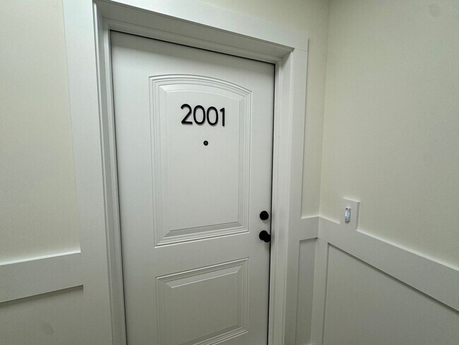 Foto del edificio - THE CROWN AT CORNESTONE