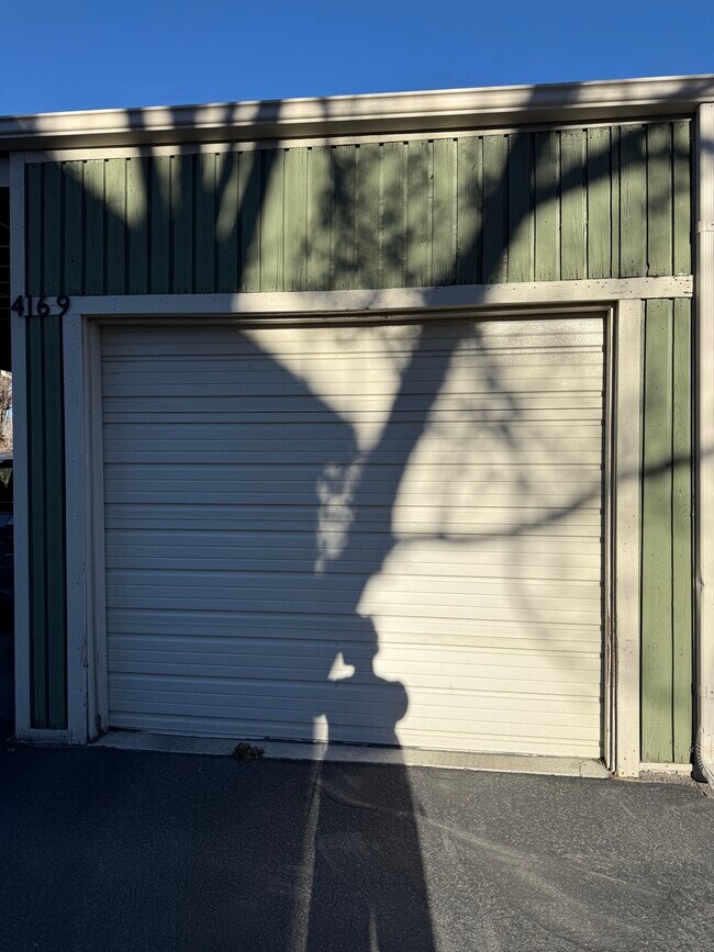 Foto del edificio - 4169 S Village Ln