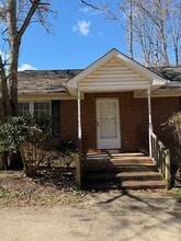 Building Photo - 320 W Chestnut Ave