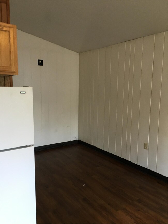 Foto del edificio - 1472 Chena Point Ave