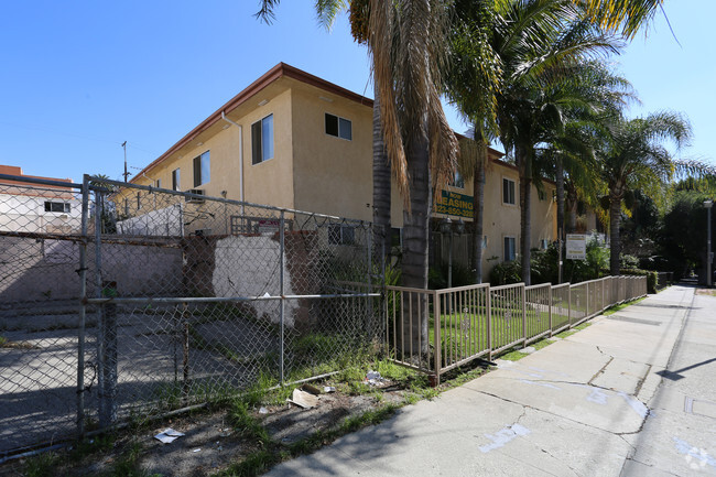 Building Photo - El Cerrito Place