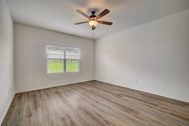 Foto del edificio - 8008 Copper Prairie Bend