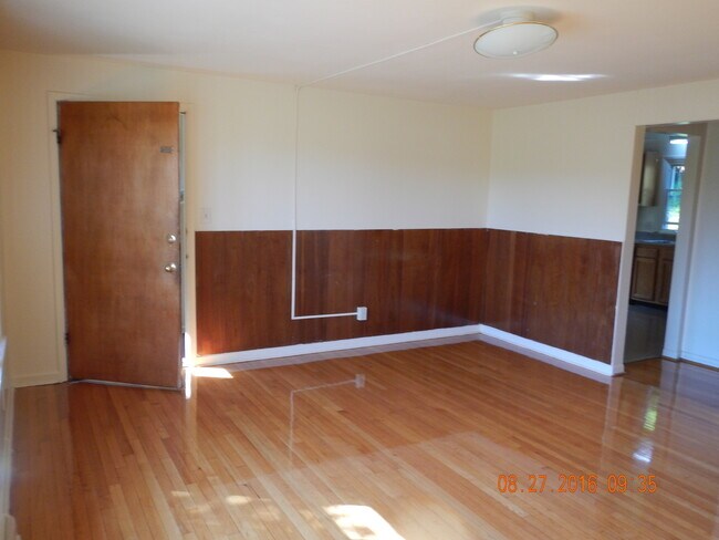 Building Photo - 1270 Westcott St