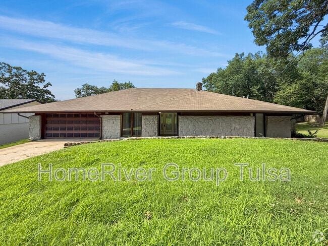 Building Photo - 3455 E 75th Pl