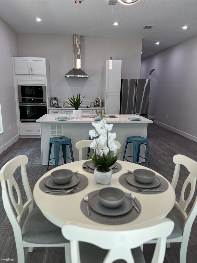 Foto del edificio - 4 br, 2.5 bath House - 6439 Taylor Court