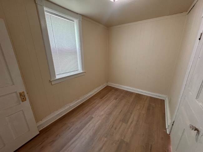 Building Photo - 2004 W Lincoln Ave