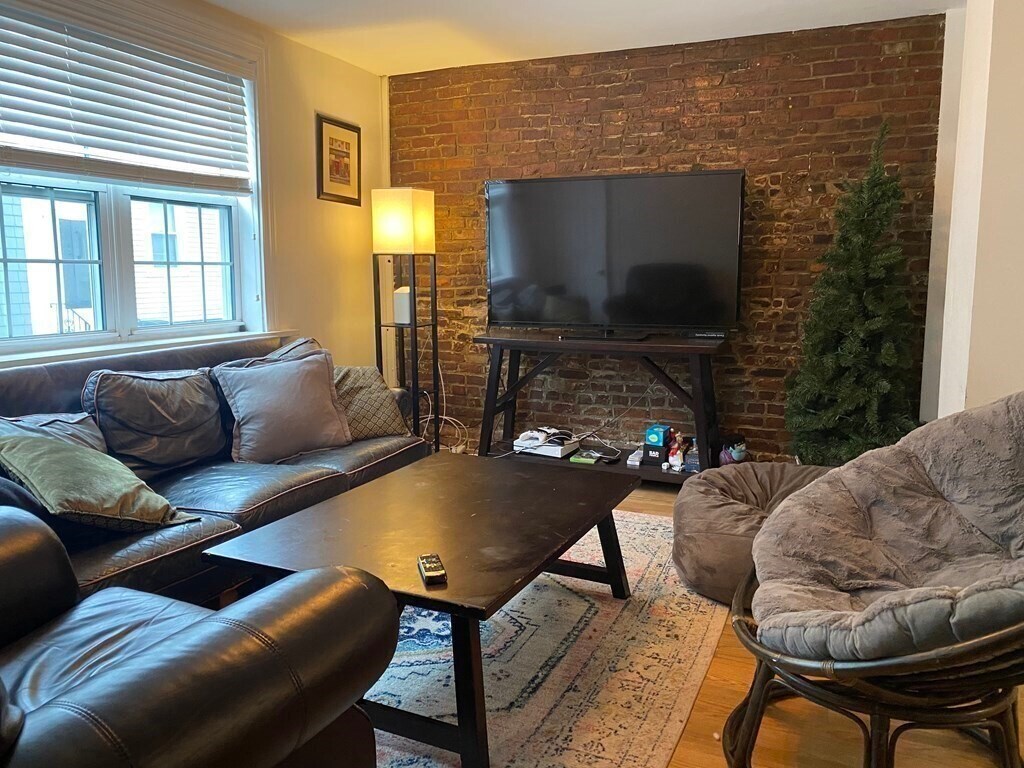 19 Grimes St, Boston, MA 02127 House Rental in Boston, MA