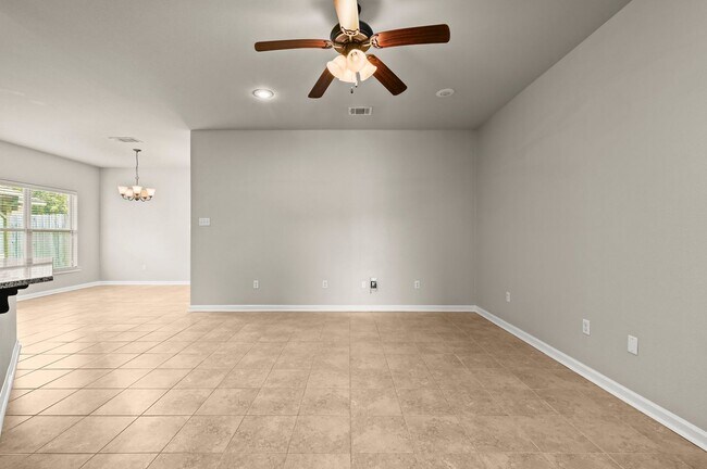 Foto del edificio - 15339 Mossystone Dr