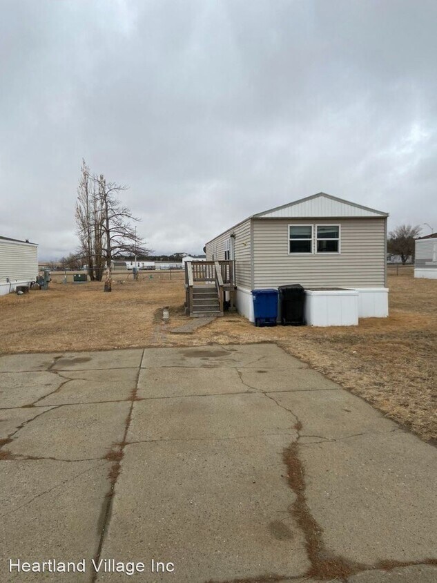 2 br, 1 bath House 901 Dan Drive House Rental in Dickinson, ND