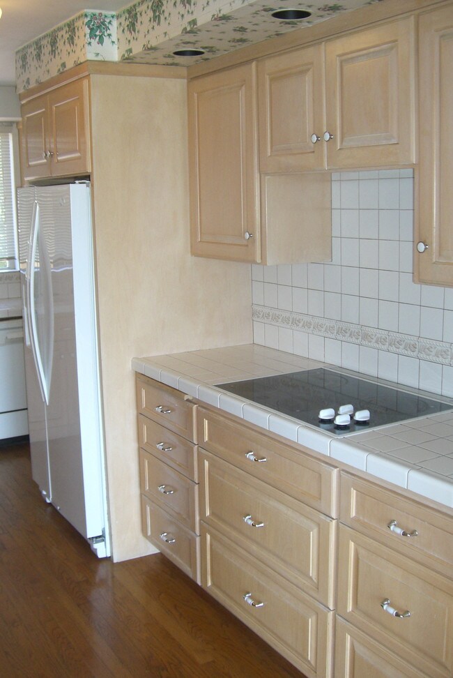 Building Photo - 10322 Sandy Beach Dr