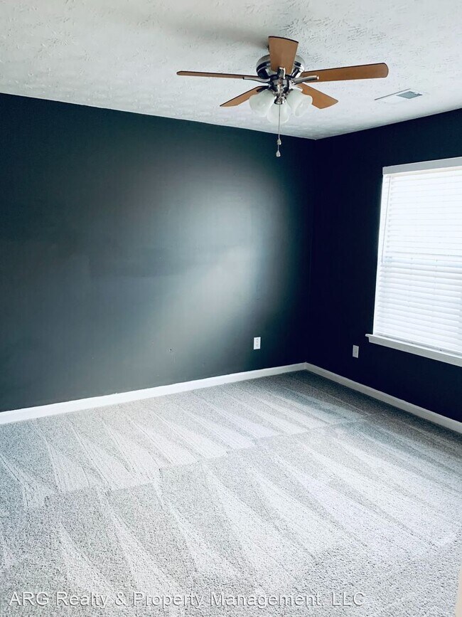Foto del edificio - 3 br, 2 bath House - 30 Highland Blvd