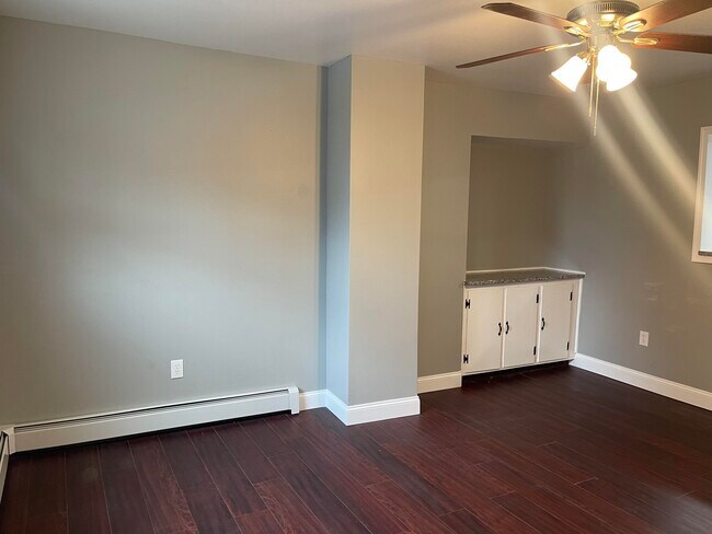 Sala de estar - 202 Jefferson St
