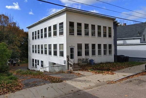 Primary Photo - 219 Pine St