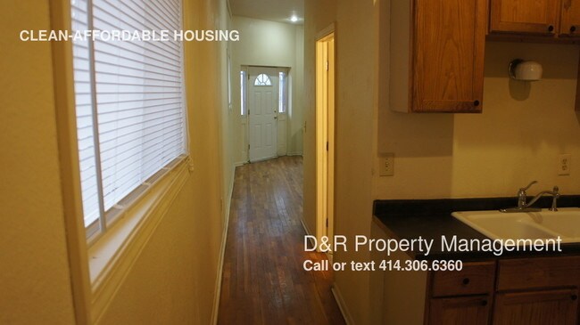 Building Photo - 2477 N 6th St