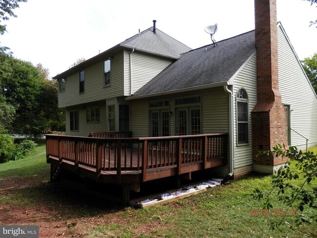 Foto del edificio - 5352 Sequoia Farms Dr
