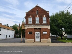 Building Photo - 119 N River St
