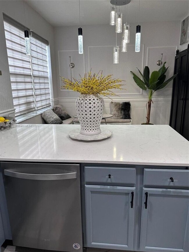 Foto del edificio - 10577 NW 56th Pl