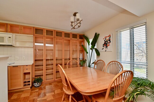 Foto del edificio - 5017 7th Rd S