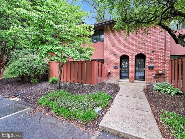 Foto del edificio - 1802 Worthington Dr
