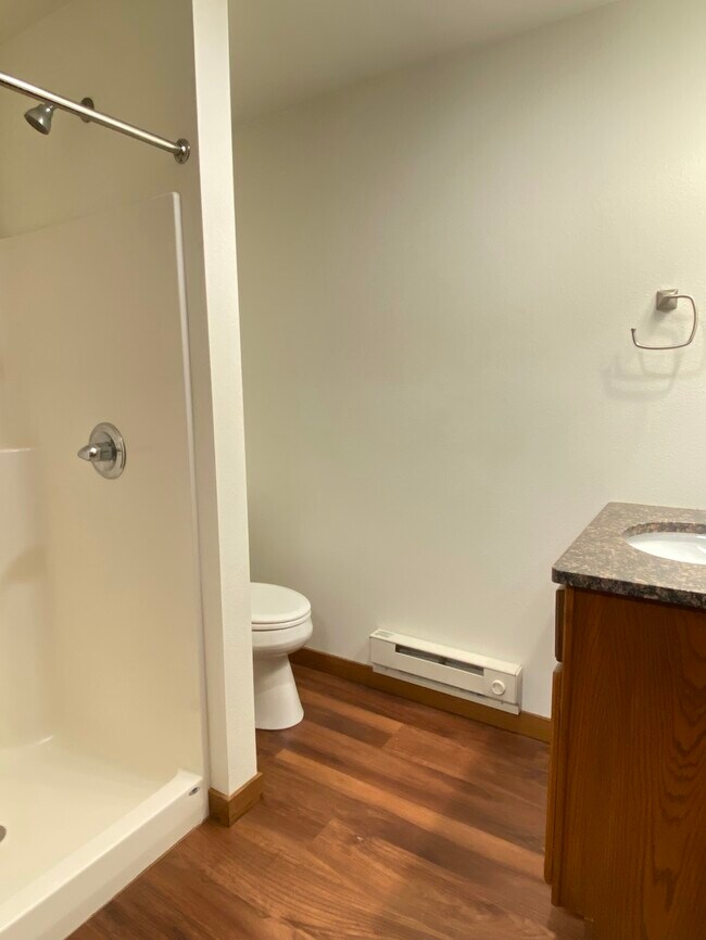 Foto del edificio - 303 S Commercial St