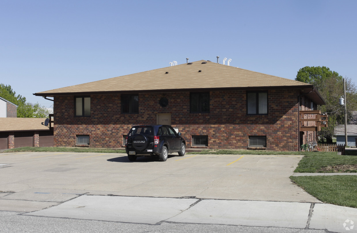 Primary Photo - Rustic Oak Apartments