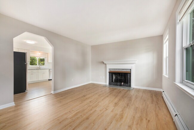 Foto del edificio - 40 Kingsbury Ln