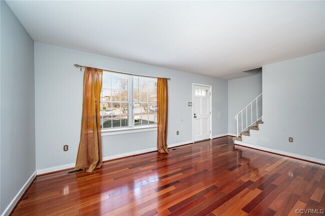 Building Photo - 3021 Waddington Dr