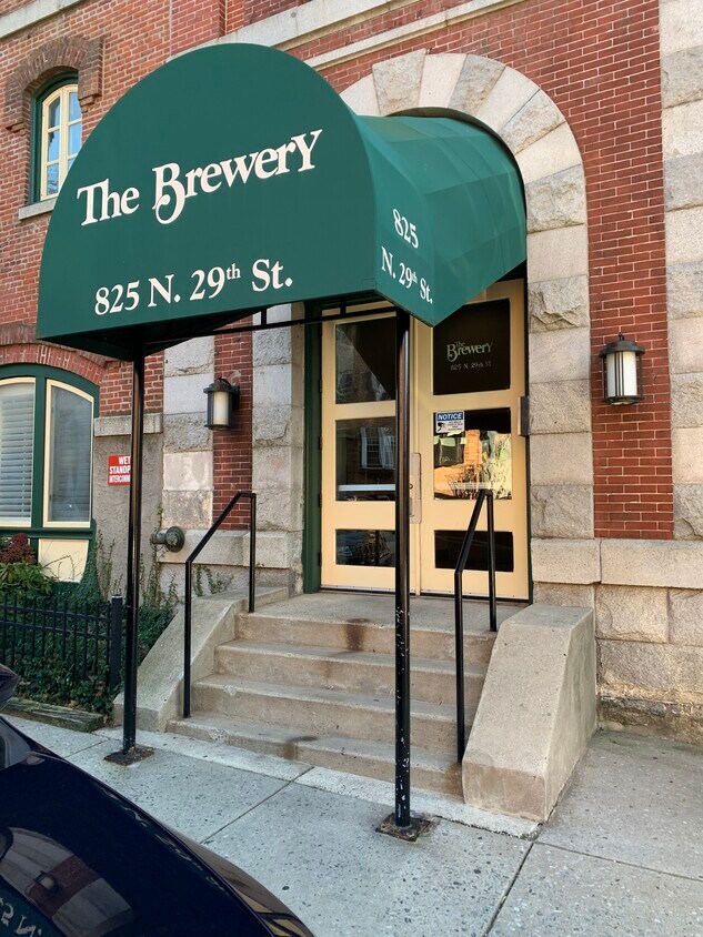 Primary Photo - 825 N 29th St