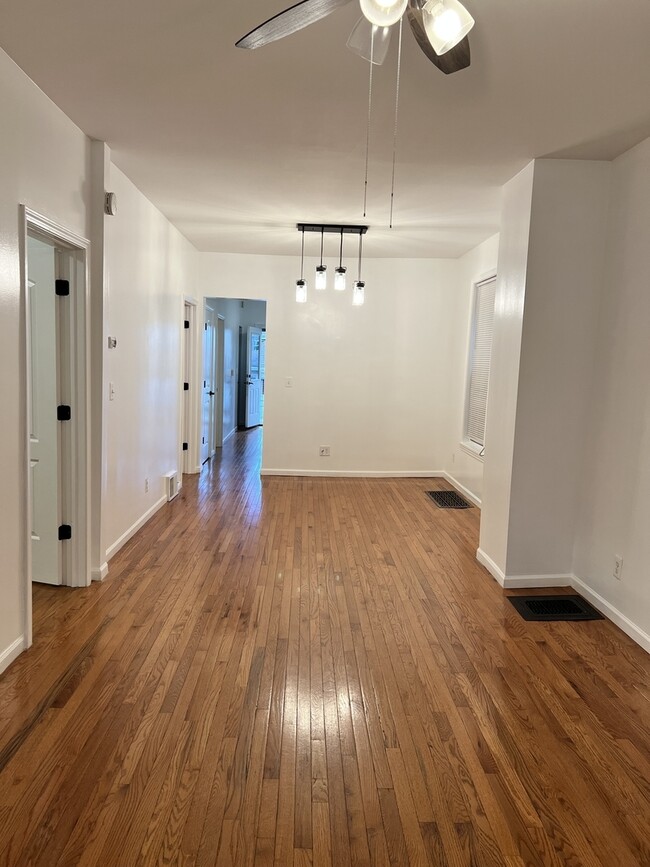 Foto del edificio - 3511 W Beach Ave