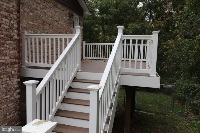 Building Photo - 2116 Trafalgar Dr