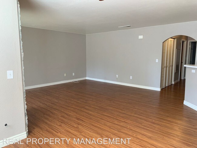 Building Photo - 4408 W Lake Mead Blvd