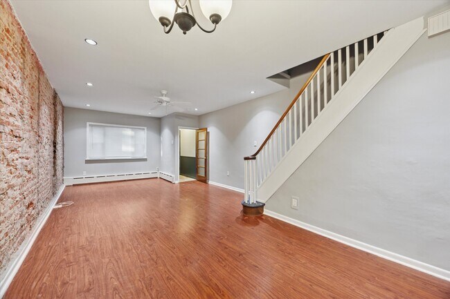 Comedor - 1321 Mifflin St